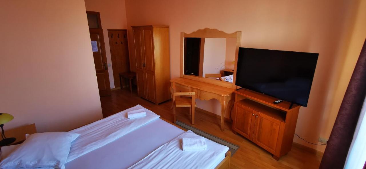Rakoczi Center Bed and Breakfast Odorheiu Secuiesc Eksteriør billede