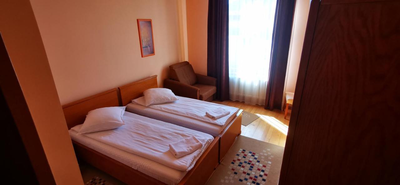 Rakoczi Center Bed and Breakfast Odorheiu Secuiesc Eksteriør billede