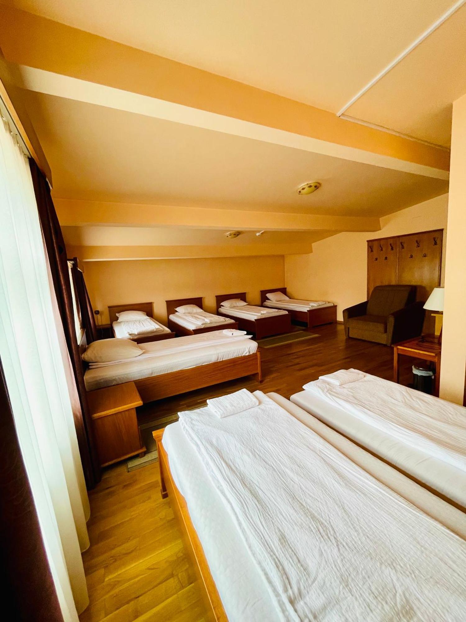 Rakoczi Center Bed and Breakfast Odorheiu Secuiesc Eksteriør billede